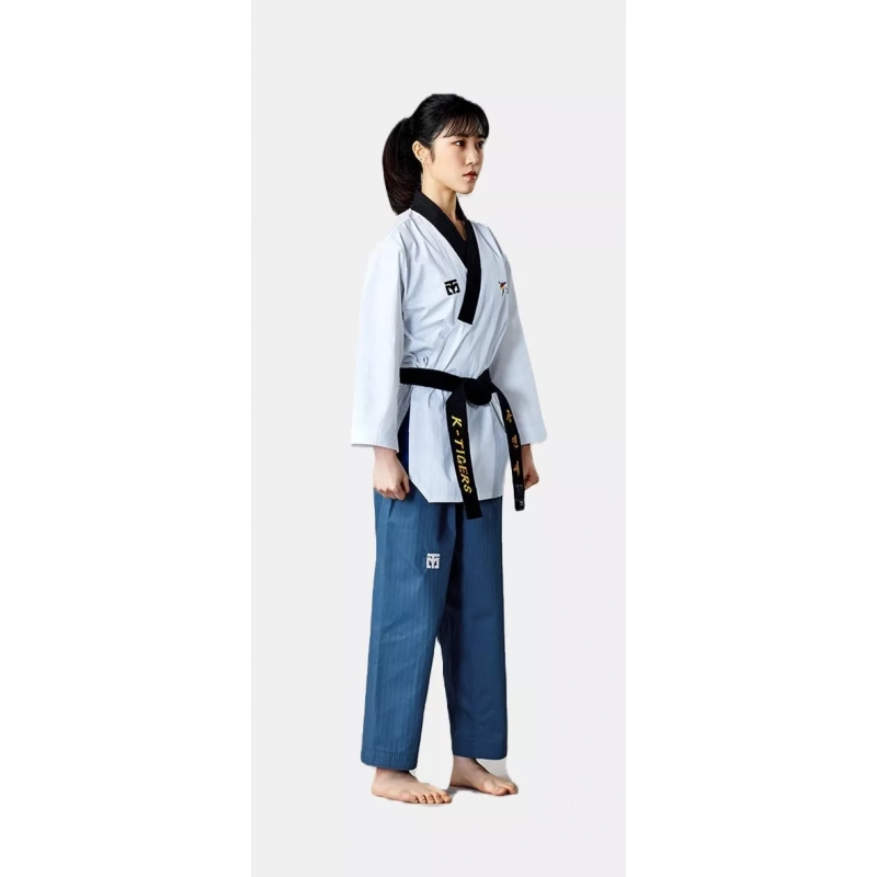 Dobok Poomsae TAEBAEK femme, vue de côté.