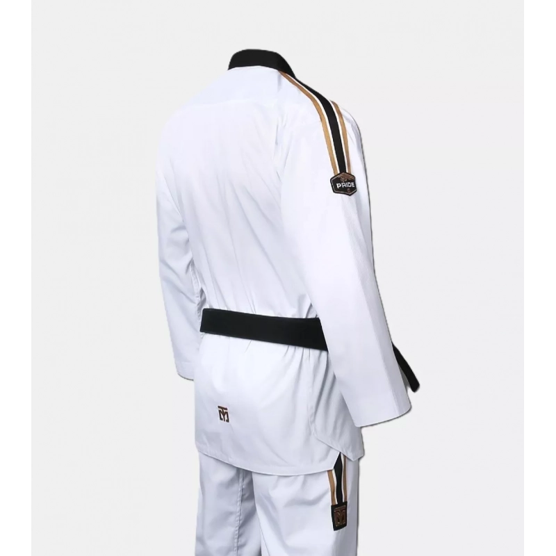 Vue de dos du Dobok MOOTO PRIDE III, avec bandes dorées sur les manches.