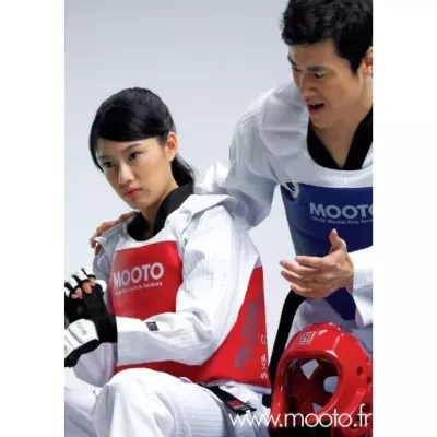 MOOTO Reversible Taekwondo Chest Guard - Red/Blue WT Approved