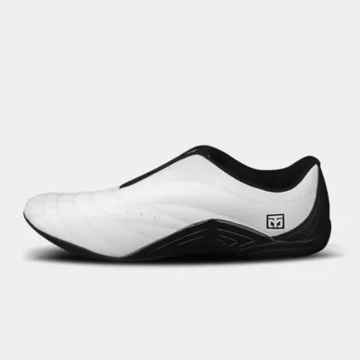 MOOTO WINGS Taekwondo Shoes White/Black - Grip & Optimal Comfort