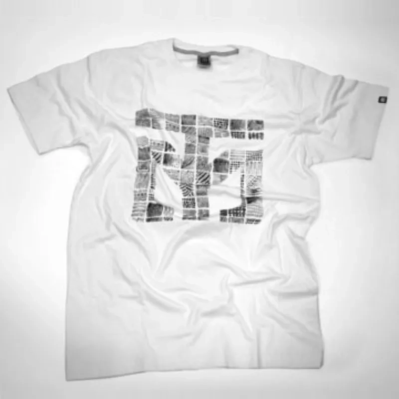 T-Shirt MOOTO HON Blanc vue de face T-Shirt MOOTO HON Blanc vue de face