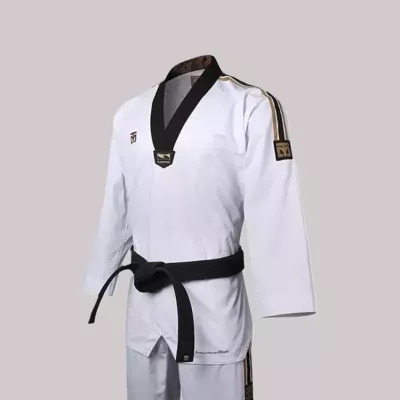 Dobok de Taekwondo MOOTO PRIDE III, haut blanc avec col noir.