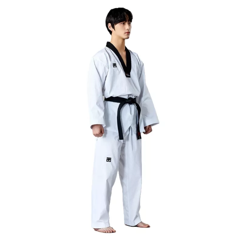 Dobok de Taekwondo MOOTO TIGERGATE, vue de face.