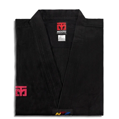 Dobok Taekwondo MOOTO Black CHALLENGER - Puissance & Élégance