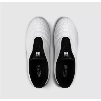 MOOTO WINGS Taekwondo Shoes White/Black - Grip & Optimal Comfort